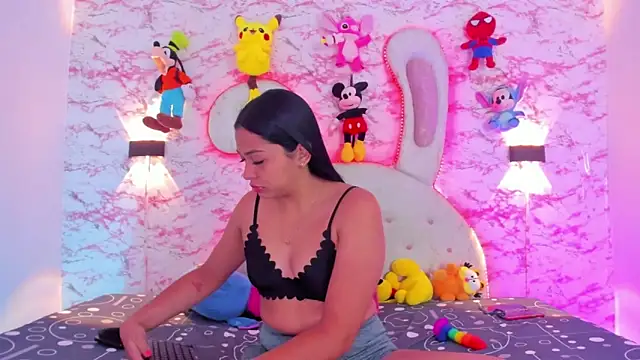 Snapshot of ZAMADIZHA chatting on November 11, 2025, 10:43 am ZAMADIZHA online show from November 11, 2025, 10:43 am