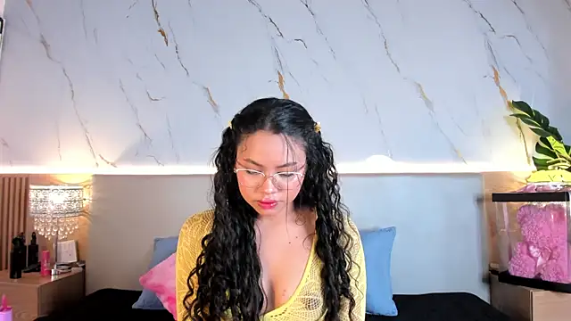 Snapshot of april_grey11 chatting on May 21, 2026, 8:17 pm april grey11 online show from May 21, 2026, 8:17 pm