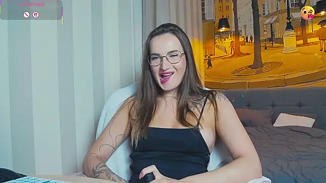 ALICE  ALICE69 online show from April 16, 2026, 9:39 pm