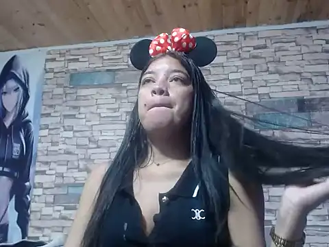 emysquirt online show from November 28, 2025, 3:56 pm