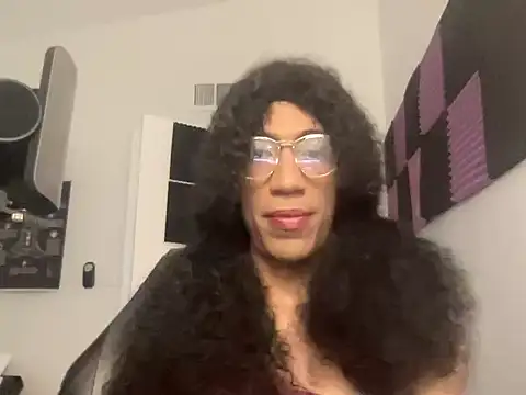 Snapshot of Tehani_Bentley chatting on November 16, 2025, 8:35 pm Tehani Bentley online show from November 16, 2025, 8:35 pm