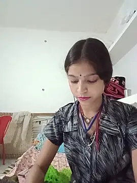 Snapshot of Mohnicute chatting on May 16, 2026, 9:19 am Mohnicute online show from May 16, 2026, 9:19 am