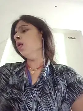 Snapshot of Mohnicute chatting on April 28, 2026, 7:29 pm Mohnicute online show from April 28, 2026, 7:29 pm