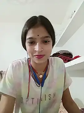 Snapshot of Mohnicute chatting on June 4, 2026, 8:35 pm Mohnicute online show from June 4, 2026, 8:35 pm