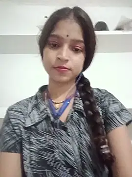 Snapshot of Mohnicute chatting on May 28, 2026, 6:47 pm Mohnicute online show from May 28, 2026, 6:47 pm
