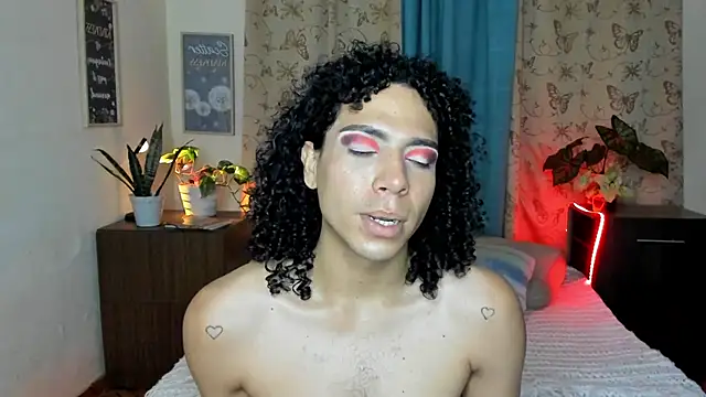 Angel White25 online show from November 22, 2025, 10:41 pm