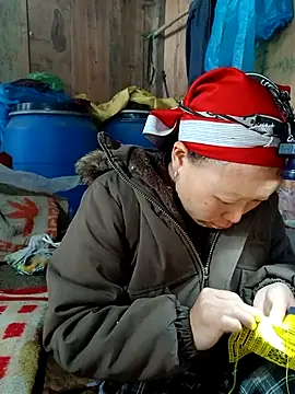 girl-hot2x online show from January 6, 2026, 2:15 am