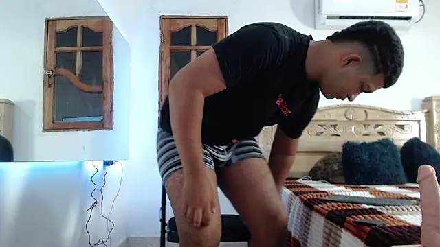 mathews    online show from November 20, 2025, 4:02 am