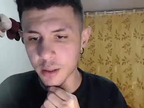 Snapshot of damiansexyboy69 chatting on November 11, 2025, 5:57 am damiansexyboy69 online show from November 11, 2025, 5:57 am