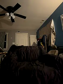 wearefreaks08 online show from December 1, 2025, 12:22 am