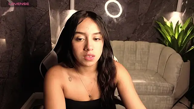 Juliana Tx online show from February 13, 2026, 3:06 am