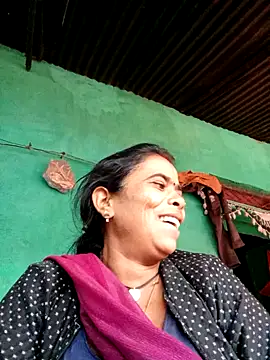 Neetujk online show from November 30, 2025, 2:01 am