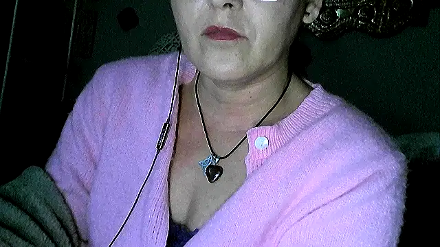 zaidapink1990 online show from February 6, 2026, 7:32 pm