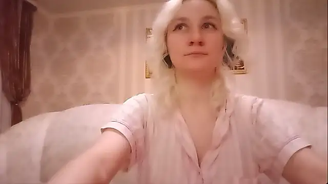 Snapshot of KyokoAck chatting on November 22, 2025, 3:22 pm KyokoAck online show from November 22, 2025, 3:22 pm