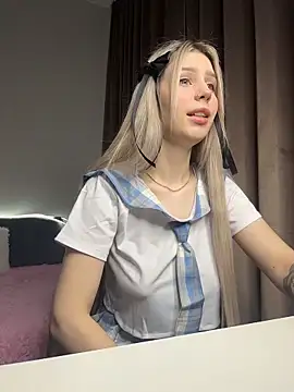 Olivia1Taylor1 online show from November 18, 2025, 6:06 am