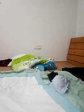 Nuomi6 online show from December 16, 2025, 2:10 pm