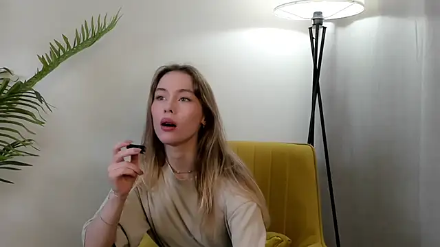 IsobelNale online show from November 14, 2025, 6:28 am