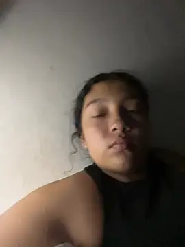 PetiteKattia online show from February 5, 2026, 4:19 am