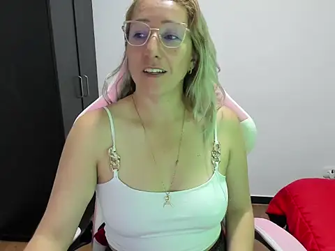 chrystal sl852 online show from December 19, 2025, 11:07 pm