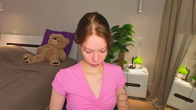 Snapshot of LilyPoetry_ chatting on December 15, 2025, 11:27 am LilyPoetry online show from December 15, 2025, 11:27 am