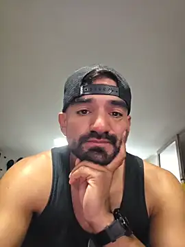 piggylatino online show from March 30, 2026, 10:33 pm