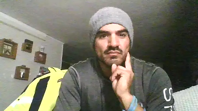 piggylatino online show from January 5, 2026, 10:46 pm