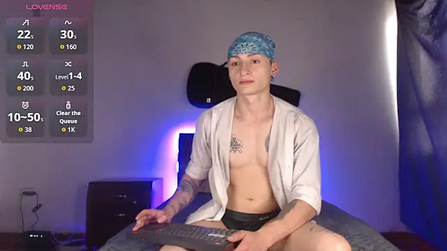 ArthurPhoenixx online show from January 14, 2026, 7:39 pm