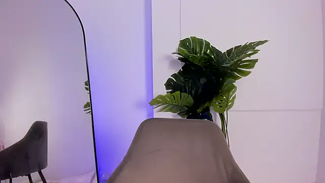 KaliBloom online show from February 17, 2026, 9:56 pm