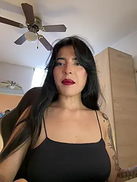 Cristal Cerati  online show from April 11, 2026, 9:40 pm