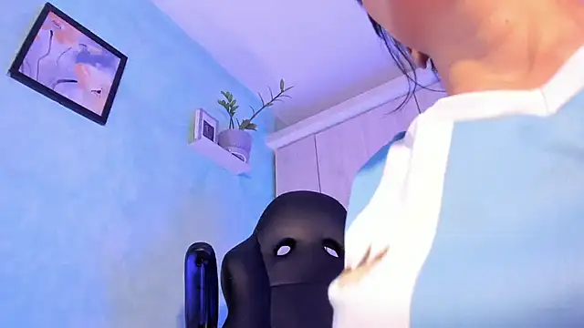 Cristal Cerati  online show from February 19, 2026, 8:39 pm