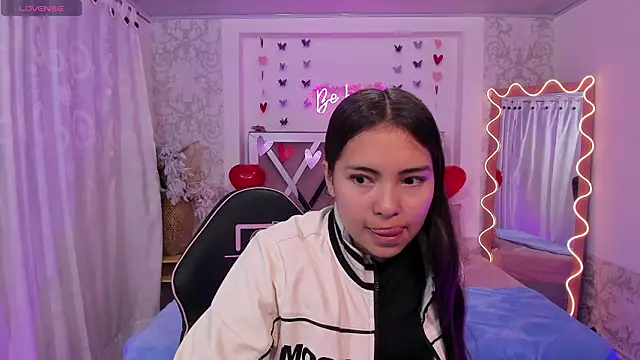 ISABELA TAY online show from February 24, 2026, 11:33 am