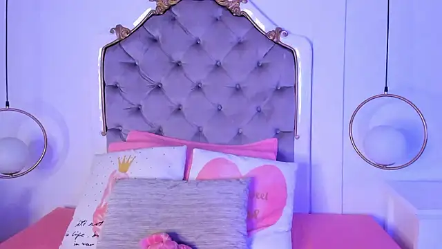 fallon grey online show from January 16, 2026, 7:51 pm