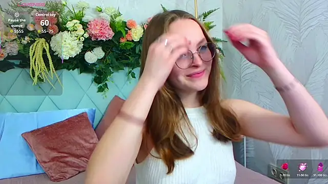 Snapshot of MadisonSmitt chatting on November 30, 2025, 5:08 am MadisonSmitt online show from November 30, 2025, 5:08 am