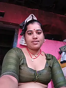 Snapshot of Hot_kamla chatting on July 1, 2026, 4:24 am Hot kamla online show from July 1, 2026, 4:24 am