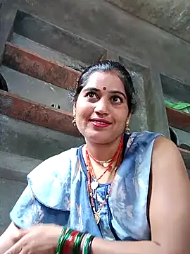 Snapshot of Hot_kamla chatting on August 3, 2026, 9:04 am Hot kamla online show from August 3, 2026, 9:04 am
