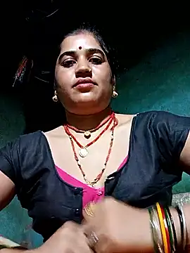 Snapshot of Hot_kamla chatting on May 15, 2026, 10:52 pm Hot kamla online show from May 15, 2026, 10:52 pm