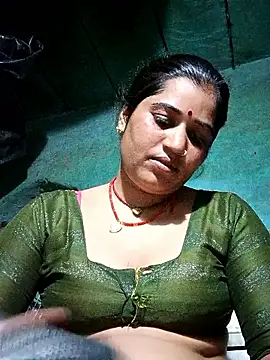 Snapshot of Hot_kamla chatting on June 21, 2026, 4:13 pm Hot kamla online show from June 21, 2026, 4:13 pm