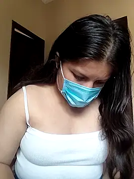 Cute hotzara online show from May 4, 2026, 4:27 am