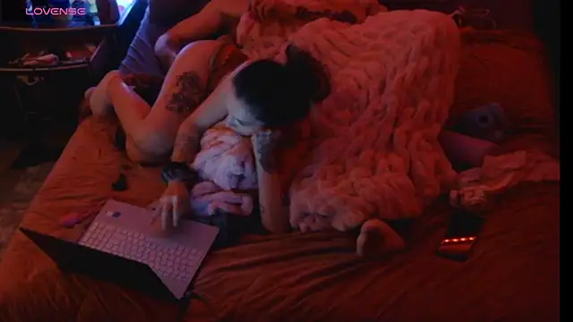 Donster907 online show from April 27, 2026, 1:31 pm