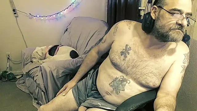 MrBigginTX online show from February 4, 2026, 11:44 pm