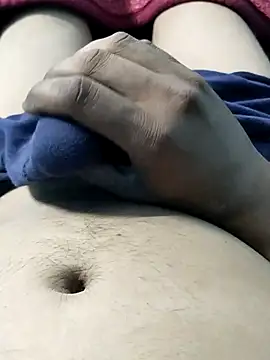 yourcharm4593 online show from November 28, 2025, 4:23 am