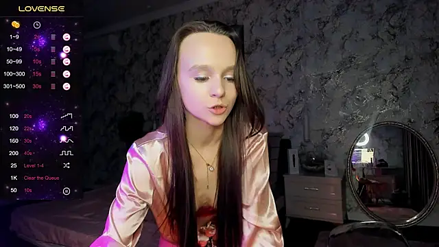 SandraPowers online show from November 30, 2025, 12:50 pm