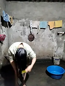 gugu0022 online show from March 7, 2026, 11:32 pm