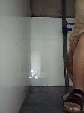 Snapshot of Lyly_sexyy chatting on November 24, 2025, 10:43 pm Lyly sexyy online show from November 24, 2025, 10:43 pm