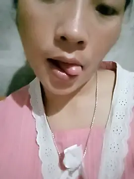 Snapshot of Micky_baby chatting on June 25, 2026, 5:18 pm Micky baby online show from June 25, 2026, 5:18 pm