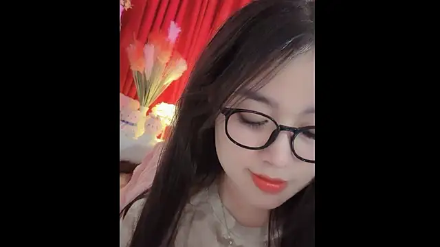 MiCandy-Lovee online show from November 26, 2025, 8:47 am