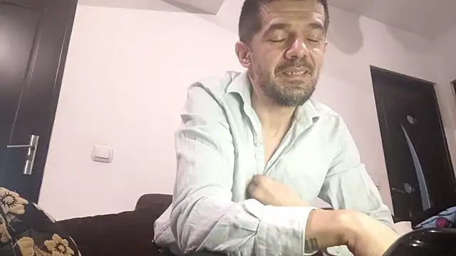 Snapshot of Dale_E chatting on March 5, 2026, 5:59 am Dale E online show from March 5, 2026, 5:59 am