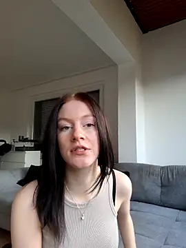 Lilly hase online show from November 17, 2025, 9:46 am