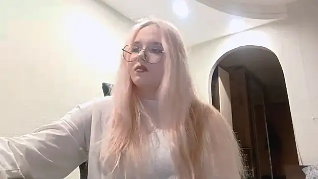 Snapshot of ArletteHals chatting on November 12, 2025, 1:59 pm ArletteHals online show from November 12, 2025, 1:59 pm