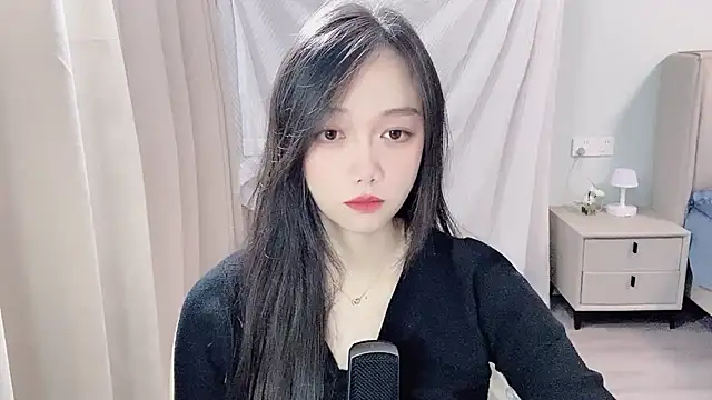 BoiI2u online show from December 15, 2025, 3:18 pm